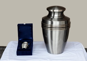 Large Urn and small Keepsake Urn