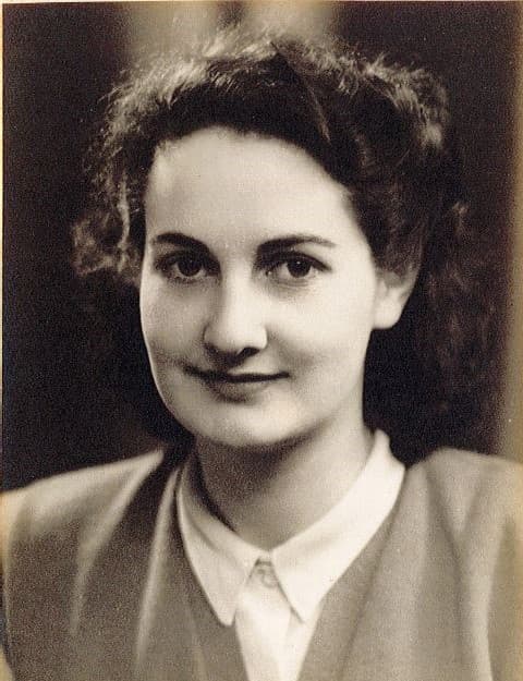 Olive McKinley (née Sutton)